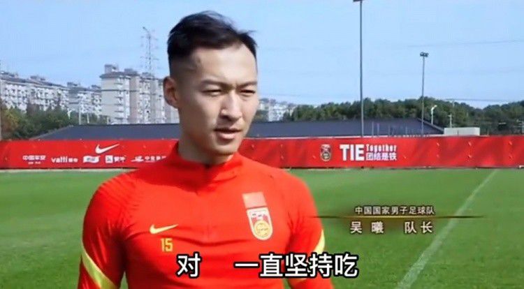 他立刻让人联系万龙殿其他的将士，结果都是石沉大海一般，毫无反应。